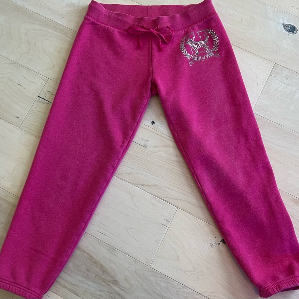 PINK Victoria’s Secret Cropped Jogger Sweatpants with Rhinestone Dog Logo Medium